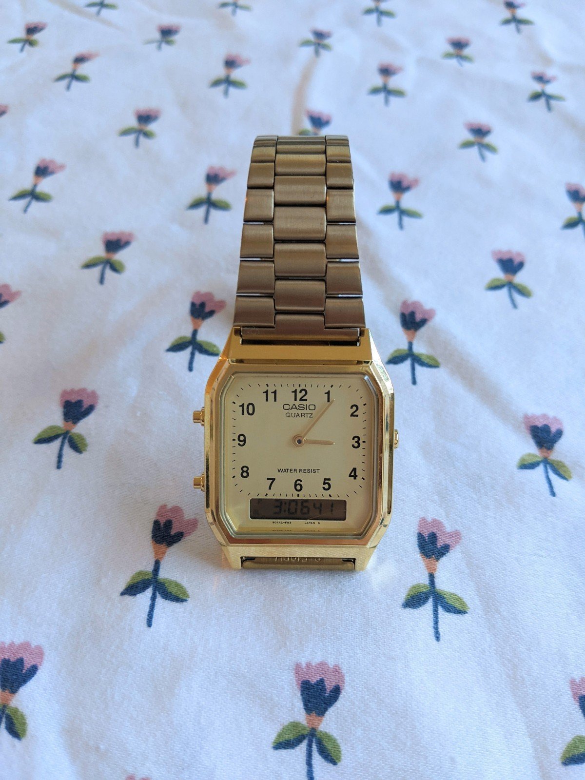 Casio Gold Quartz Face Digital and Analog Watch