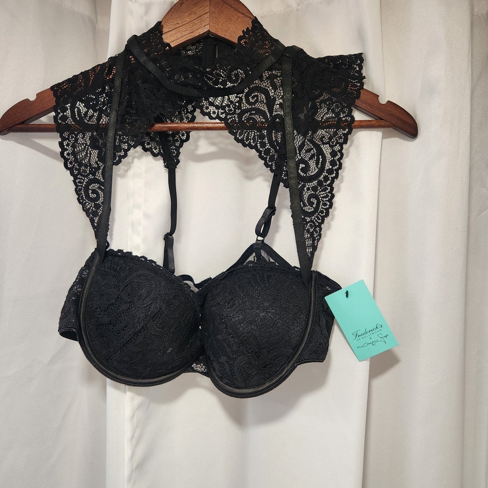 Fredericks Of Hollywood Natashya Women's Black Lace Bra XL NWT Meghan Fox
