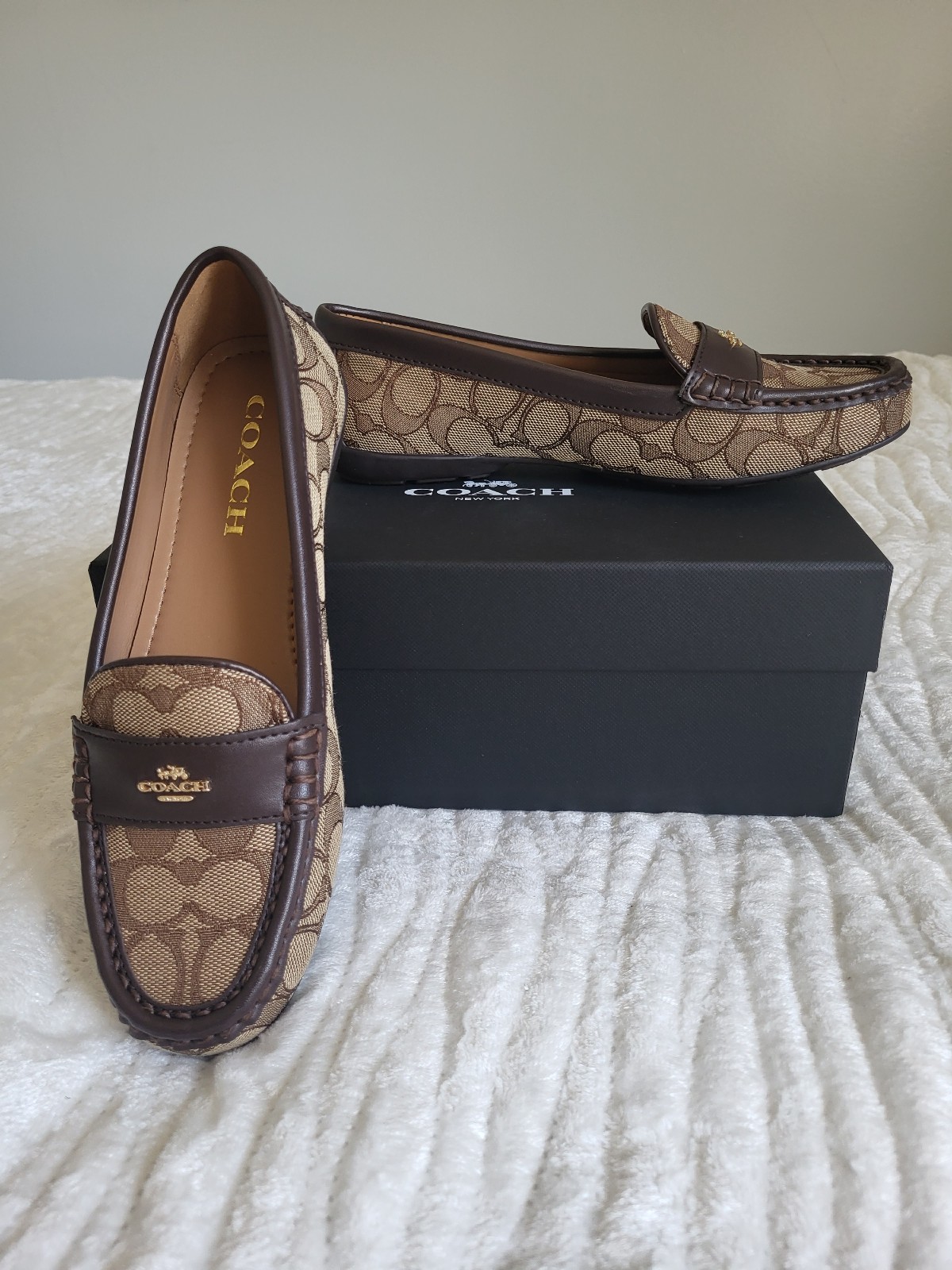 Womens's Coach loafers