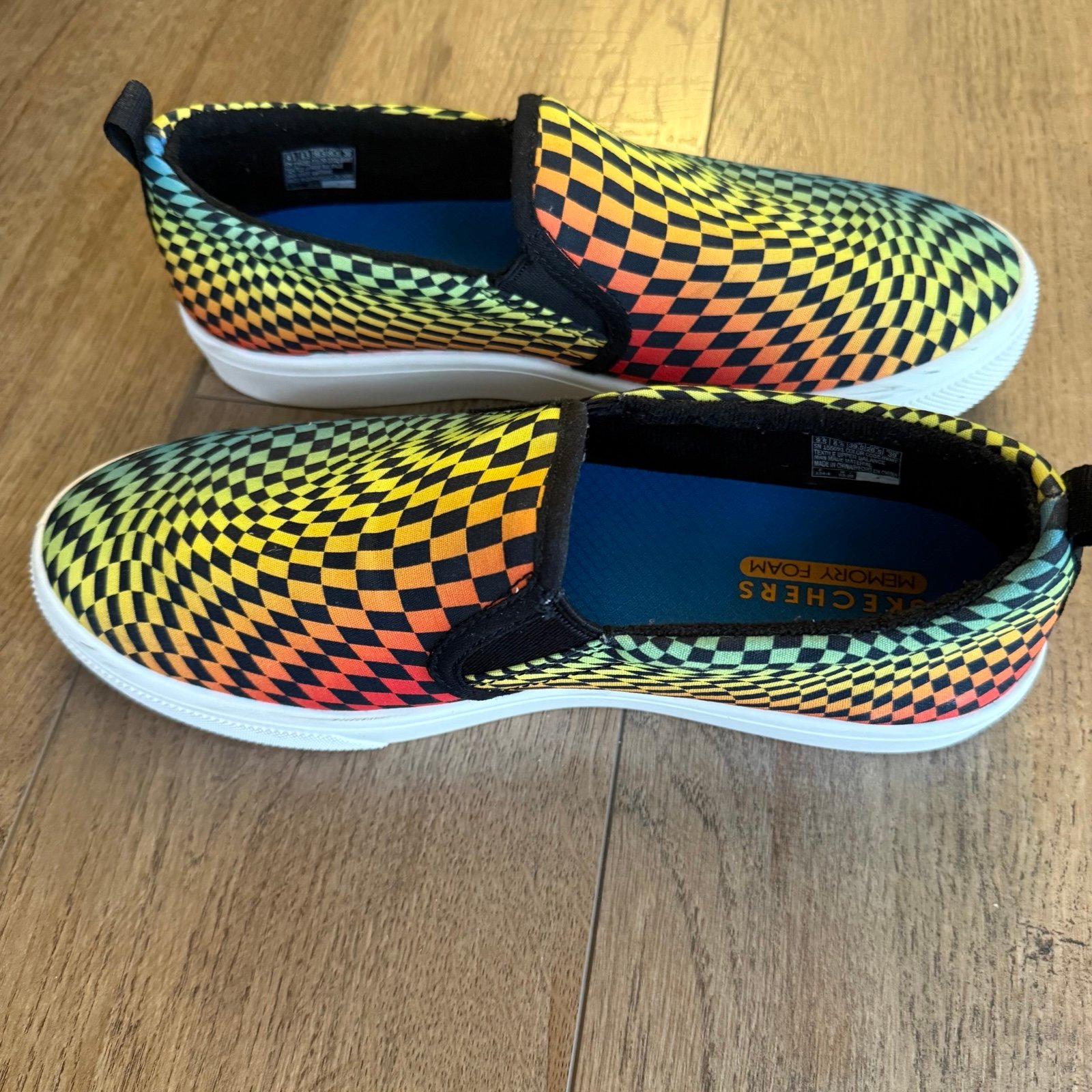 Skechers Shoes Size 9.5 Women’s Memory Foam Slip On Sneakers