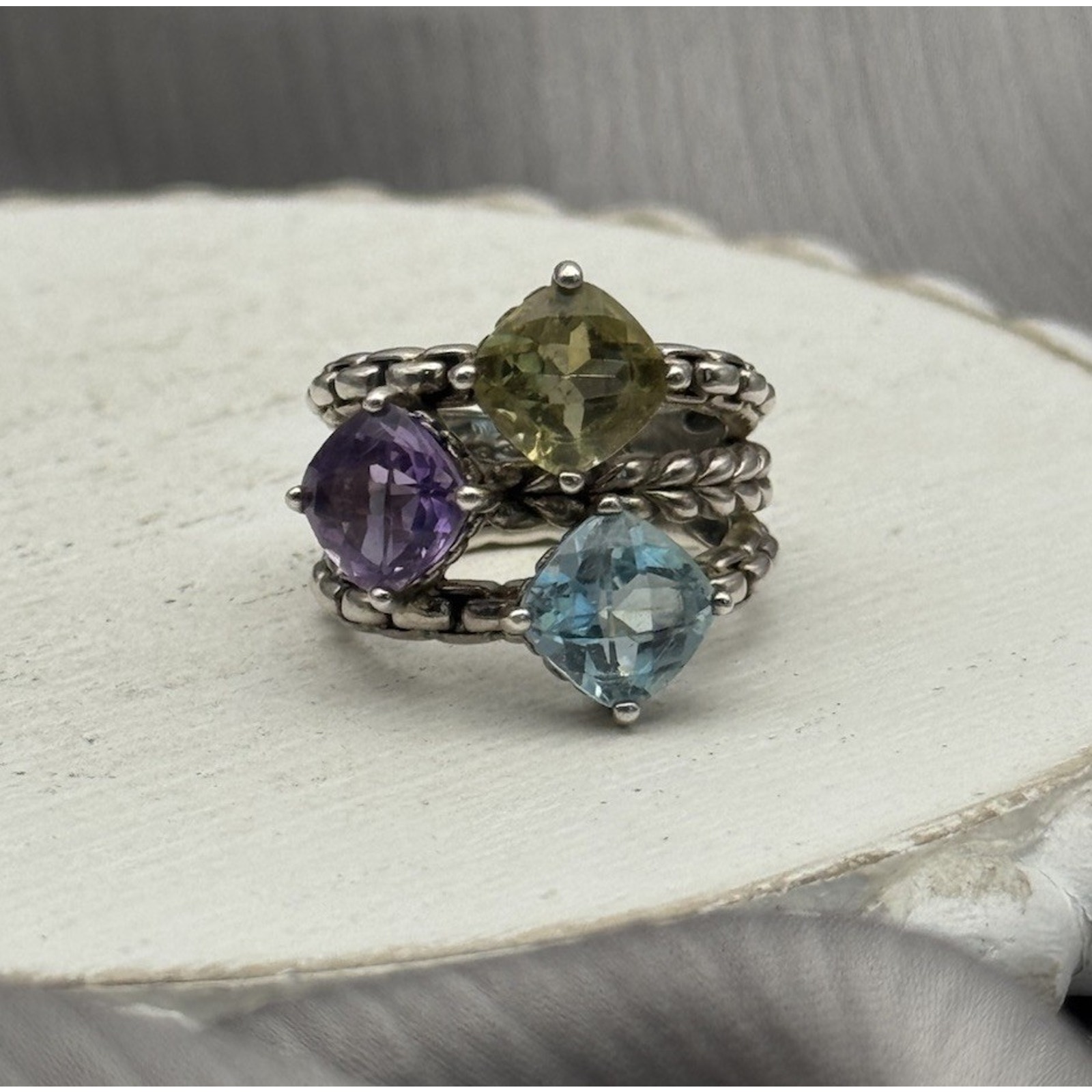 John Hardy JAI Box Chain Celebration Cool 925 / 3.75 CT Ring Size 5 / 8 Grams