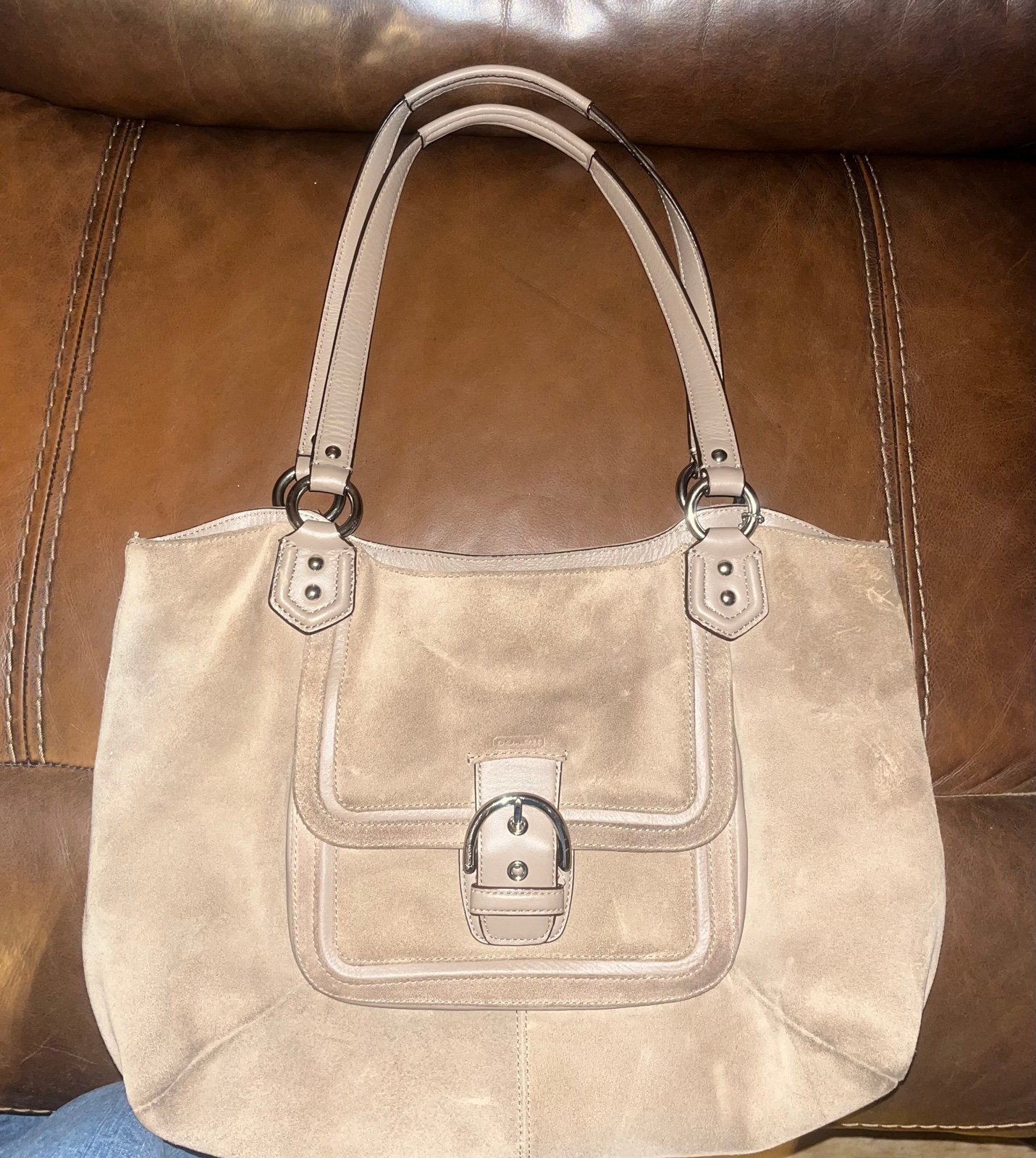Signature Coach Campbell Belle Satchel Bagon excellent condition