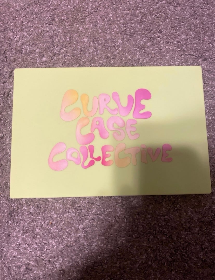 Made By Mitchell Curve Case Collective Blush Palette