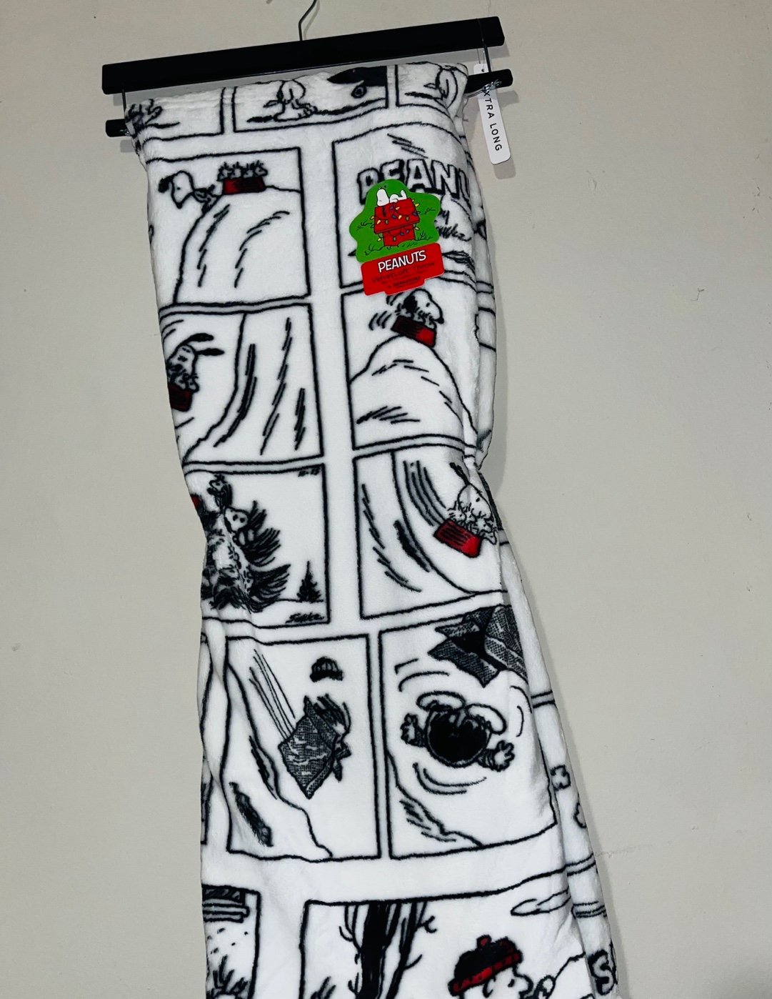 Snoopy Peanuts Throw Blanket Christmas Comic Woodstock Berkshire White