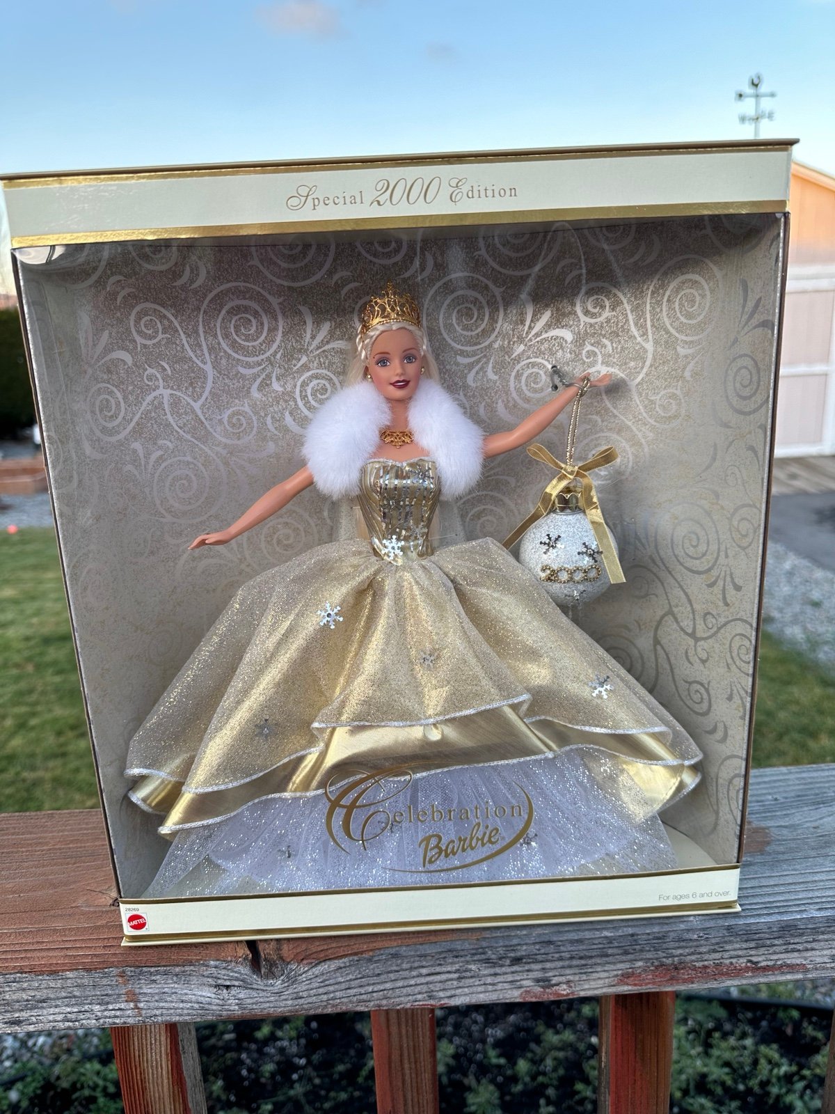 NEW Celebration 2000 Barbie Doll ~ NEW