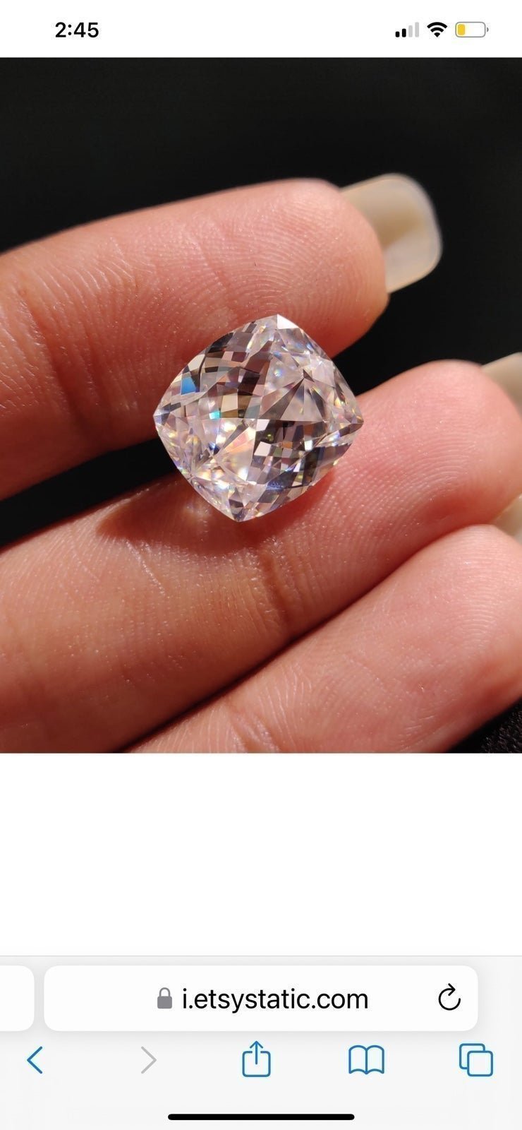 Moissanite stone