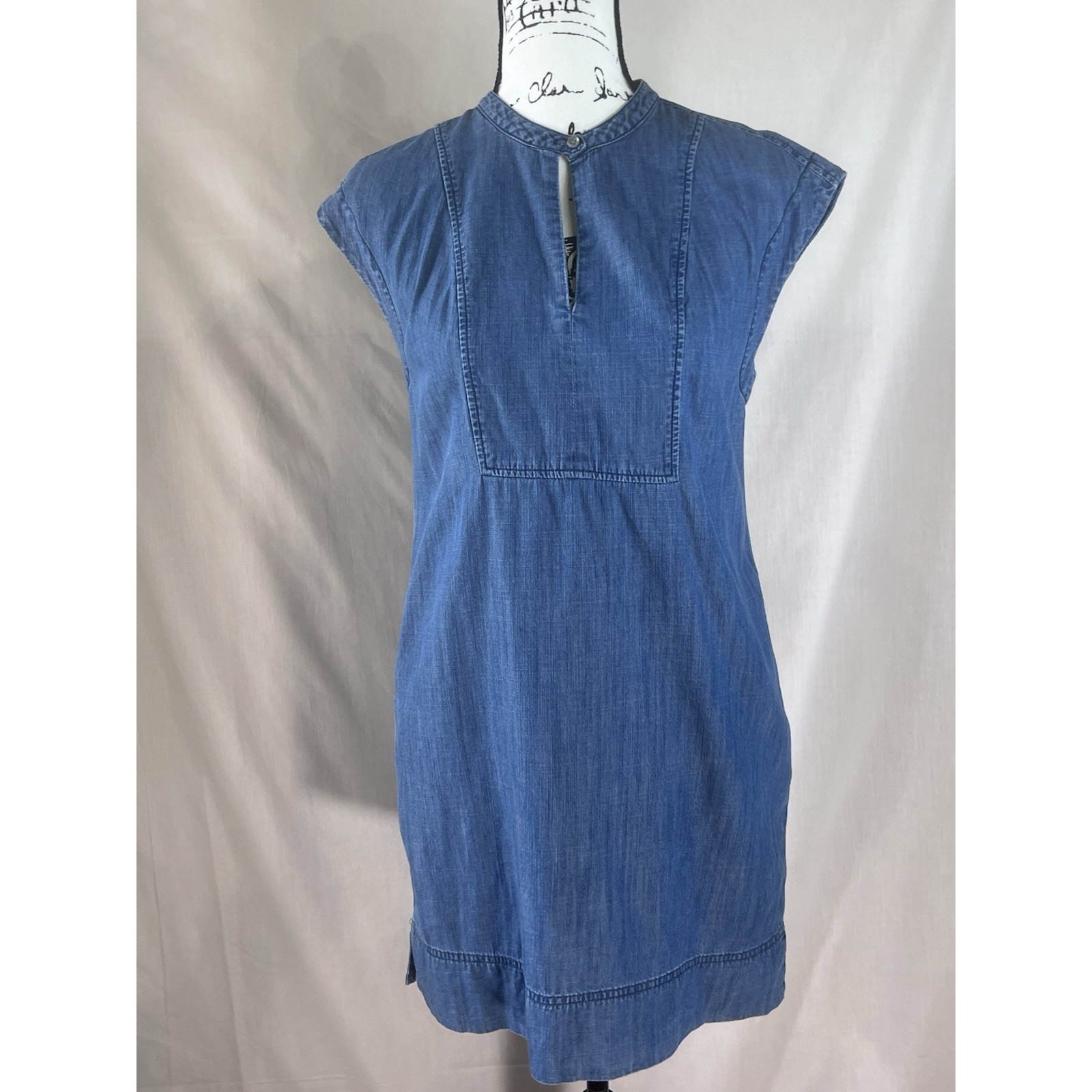 J. Crew Dorado Keyhole Chambray Norton Wash Blue Short Sleeves Denim Petite S