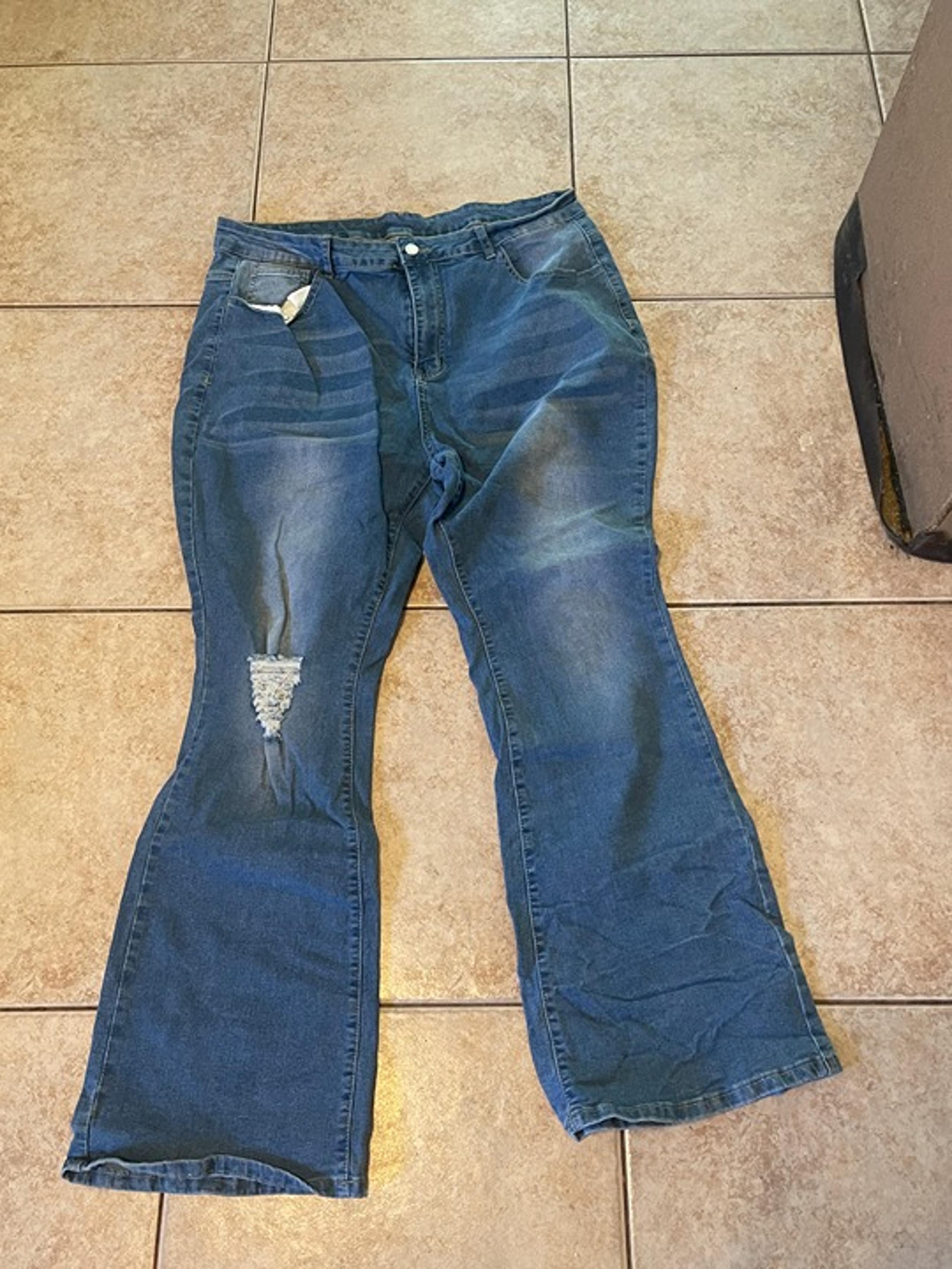 Shein Curve Distressed Womens Flare Leg Stretch Denim Jeans 3XL