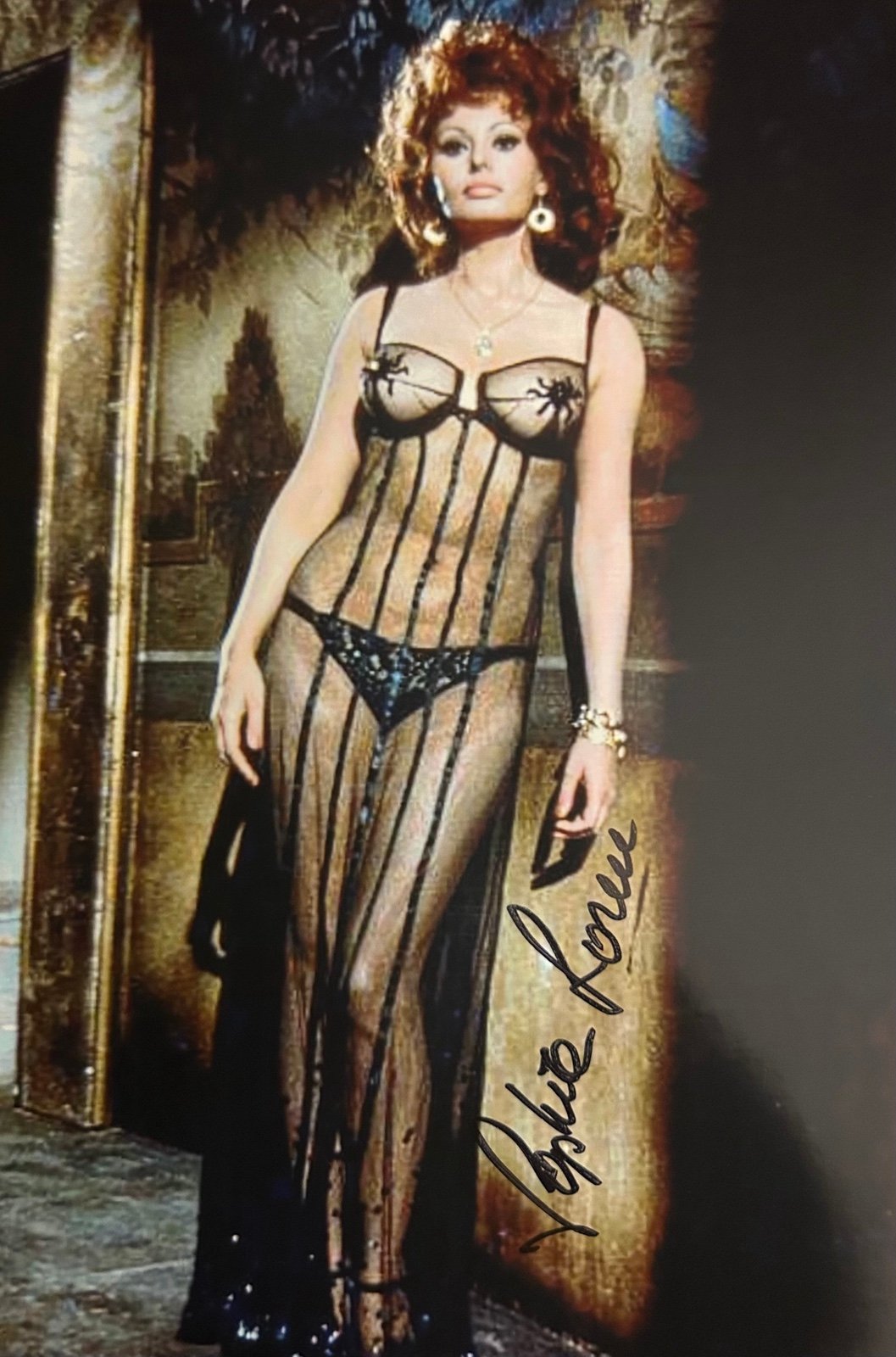 SOPHIA LOREN AUTOGRAPHED PHOTO!!! - ICONIC ACTRESS AND SUPERMODEL!!! - NICE!!!