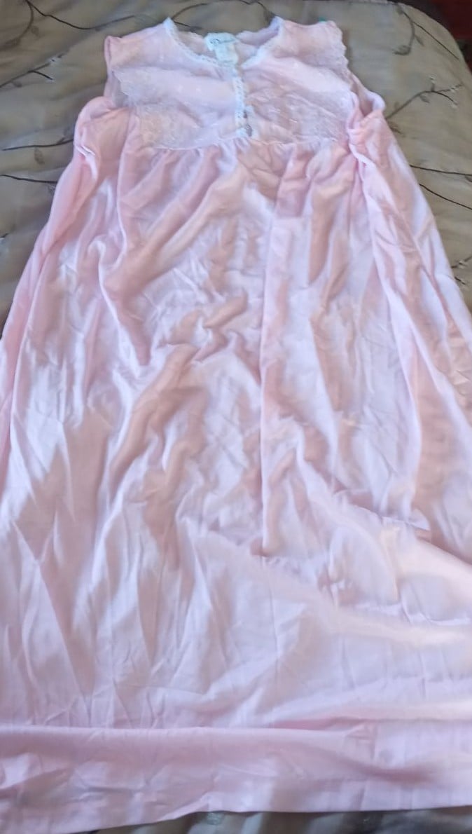 Vintage Daméa nightgown medium