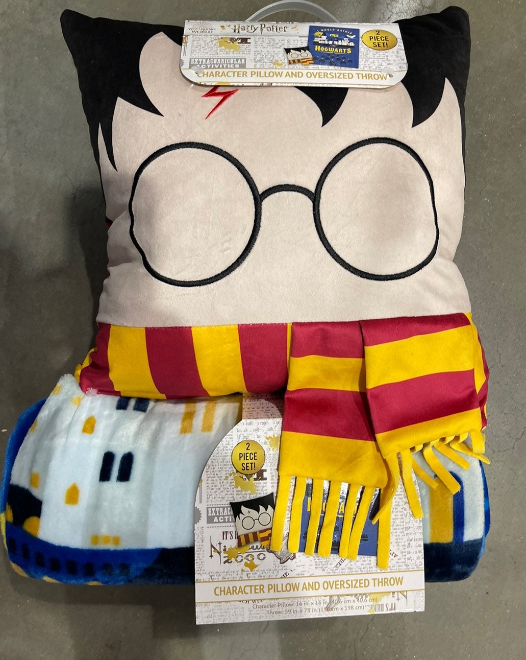 Brand New Harry Potter Oversized Throw and Pillow