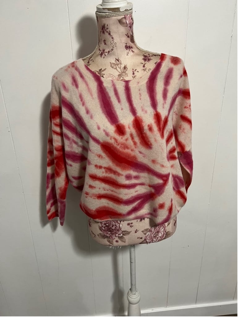 Women's CRUSH Tie Dye Cashmere Sweater One Size Cream Red