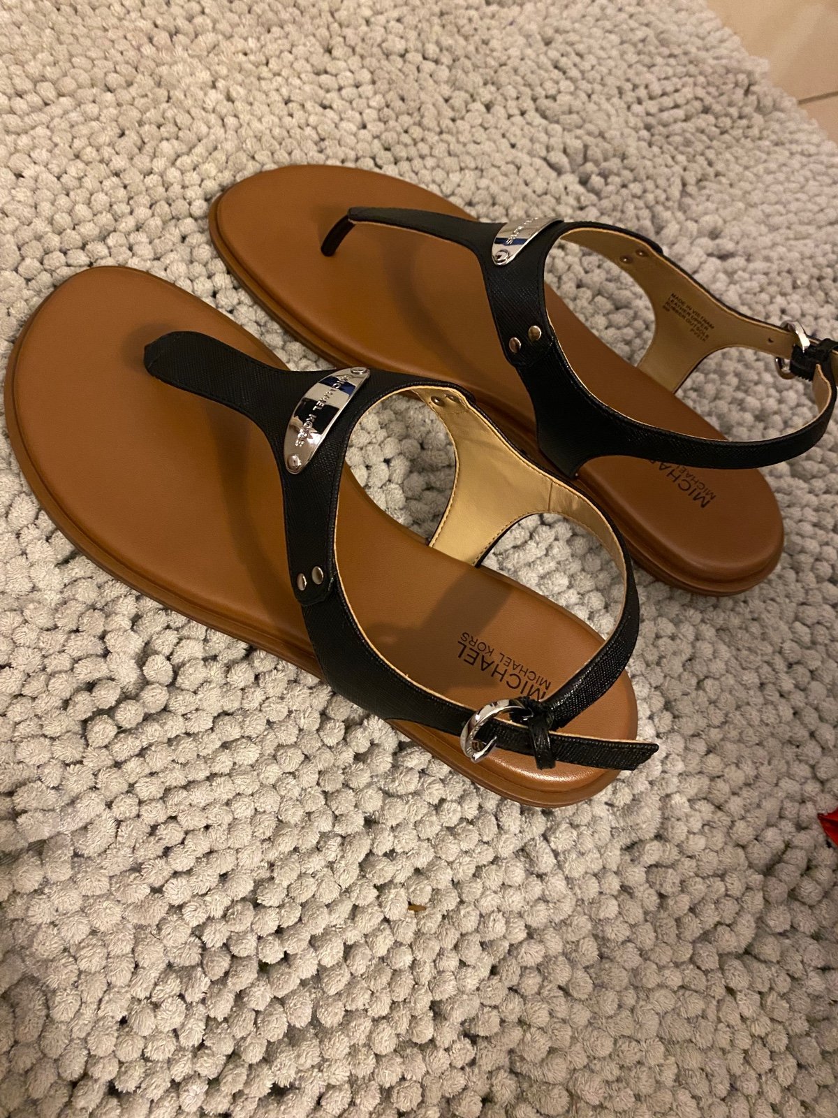 NWT Michael Kors 8 Black sandals