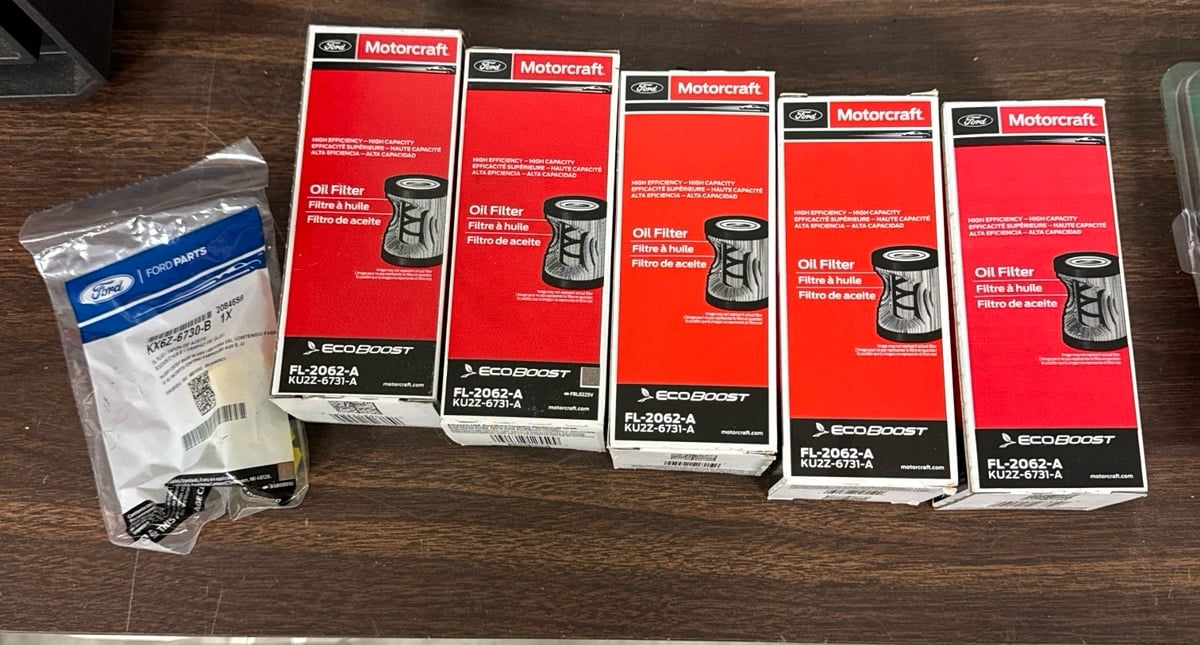 Ford Bronco 2.7ltr Oil Filters and Drain Plug