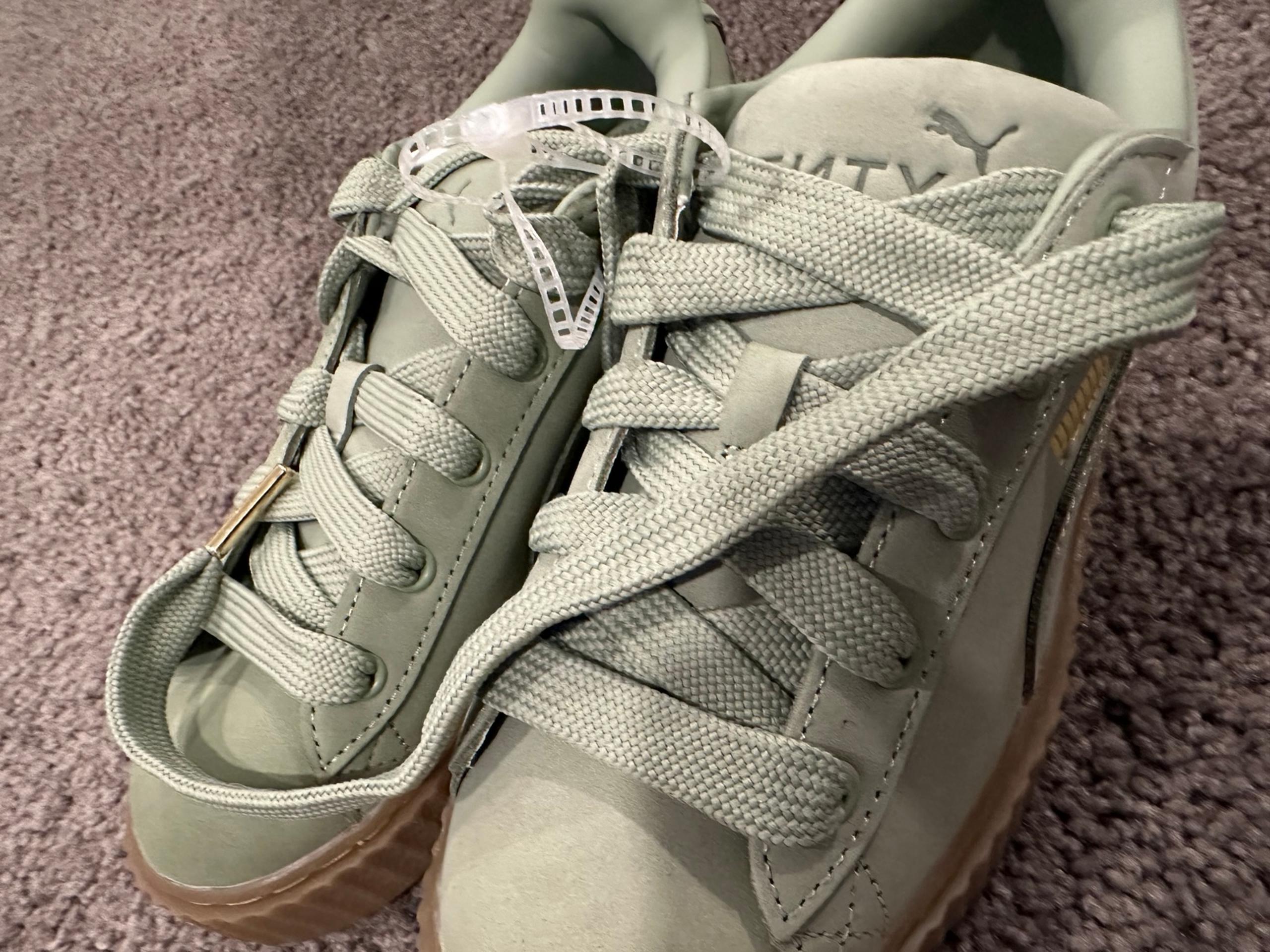 Brand new with tags women fenty x puma sneakers