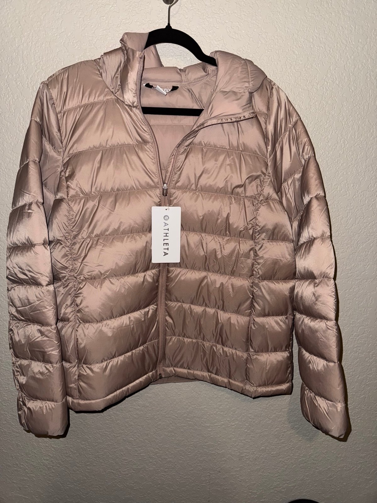 NWT Athleta Aire Puffer Jacket