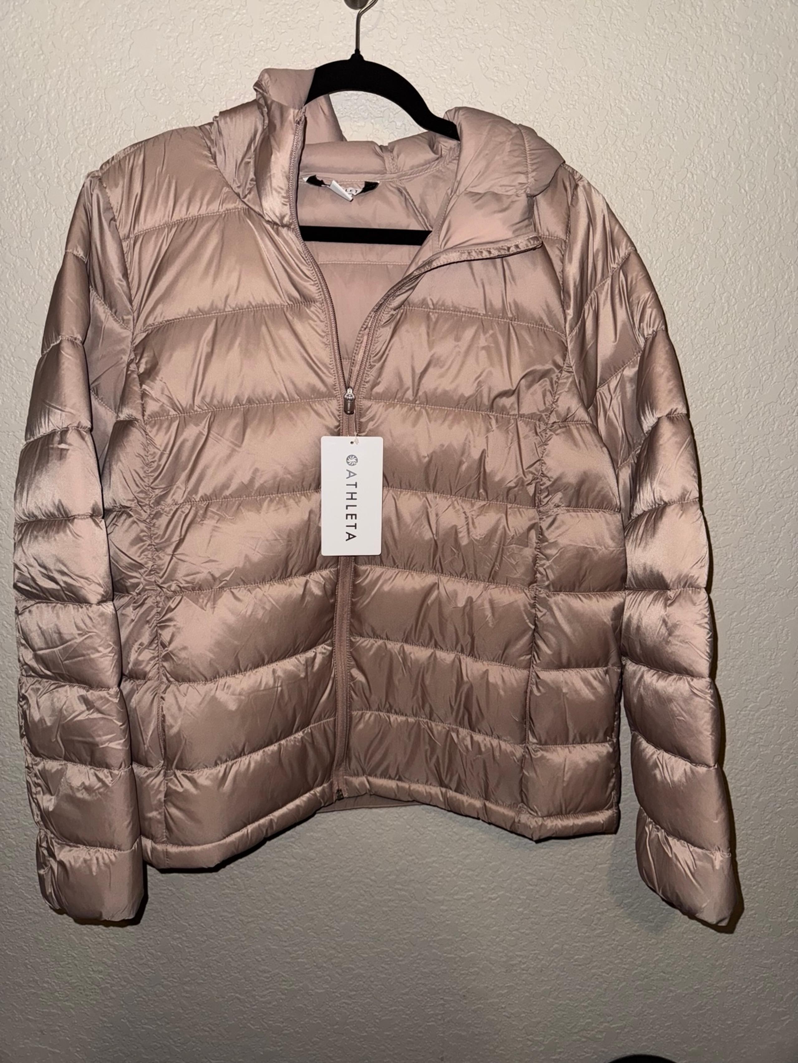 NWT Athleta Aire Puffer Jacket