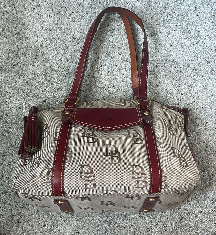 Dooney & Bourke Purse
