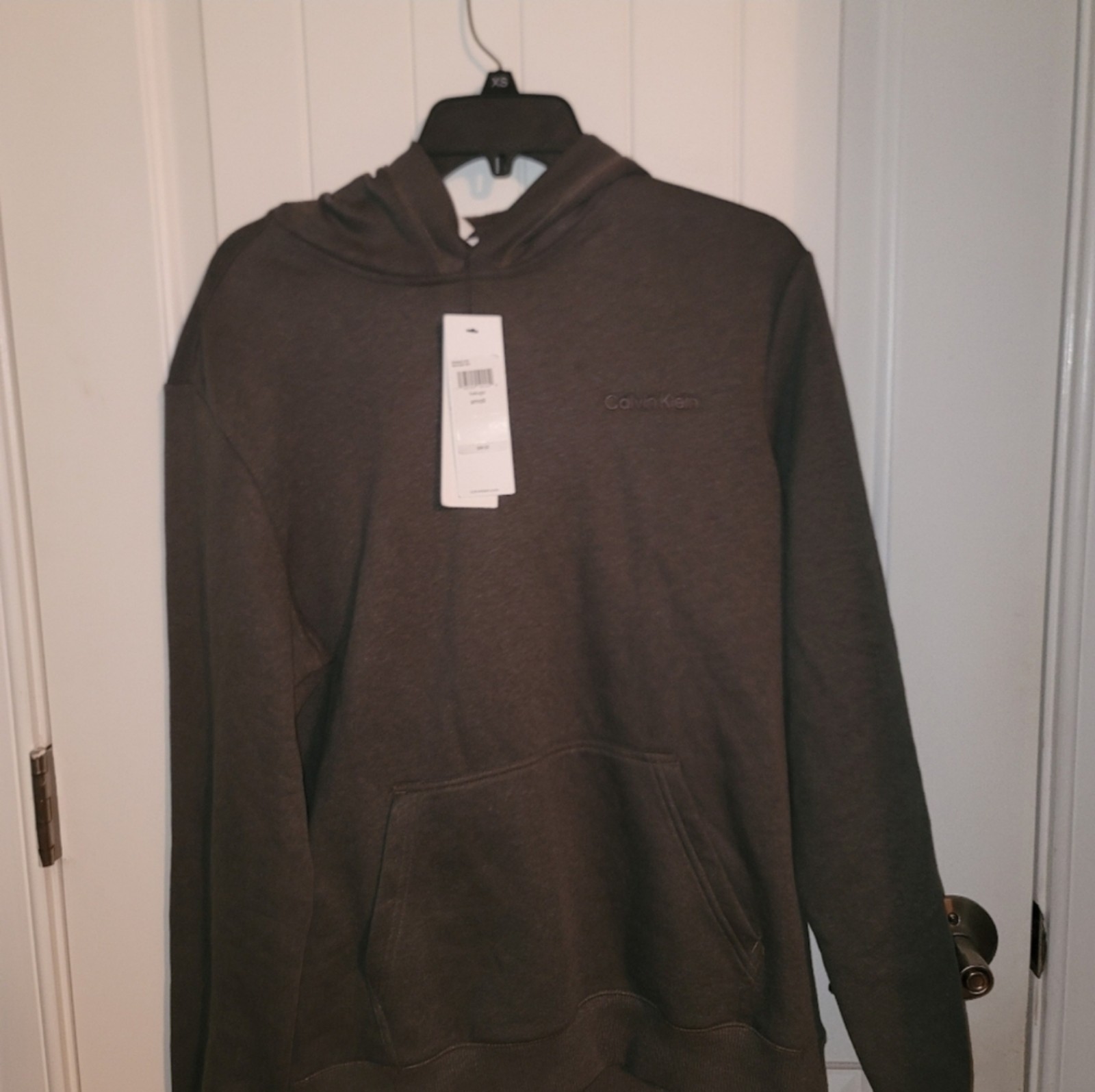 NWT Calvin Klein Pullover Hoodie Sweatshirt Beluga Grey Small