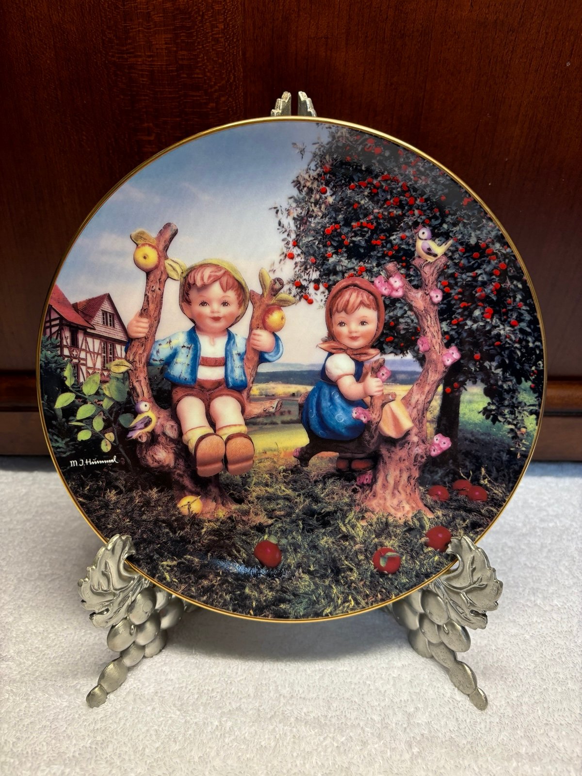 Vintage MJ Hummel 7pc. Plate Collection