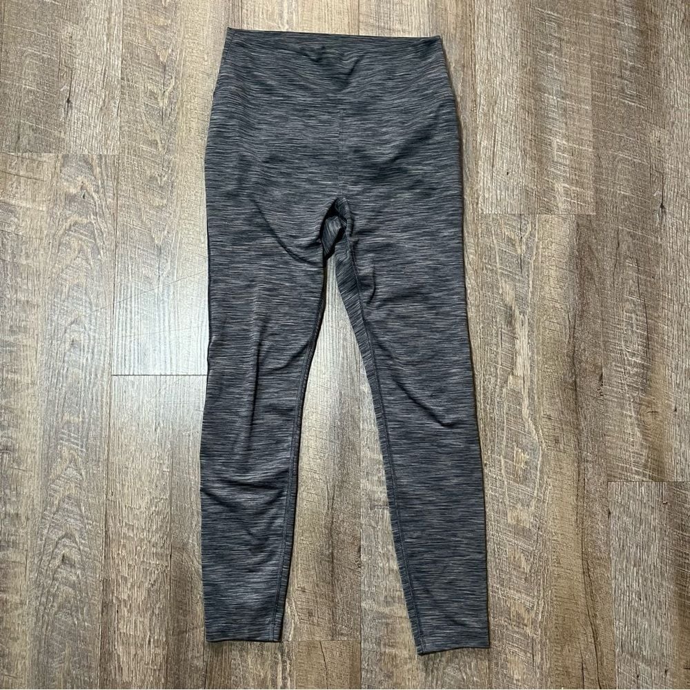 Outdoor Voices Freeform Gray 7/8 Leggings Hi Rise Womens Size Medium Yoga