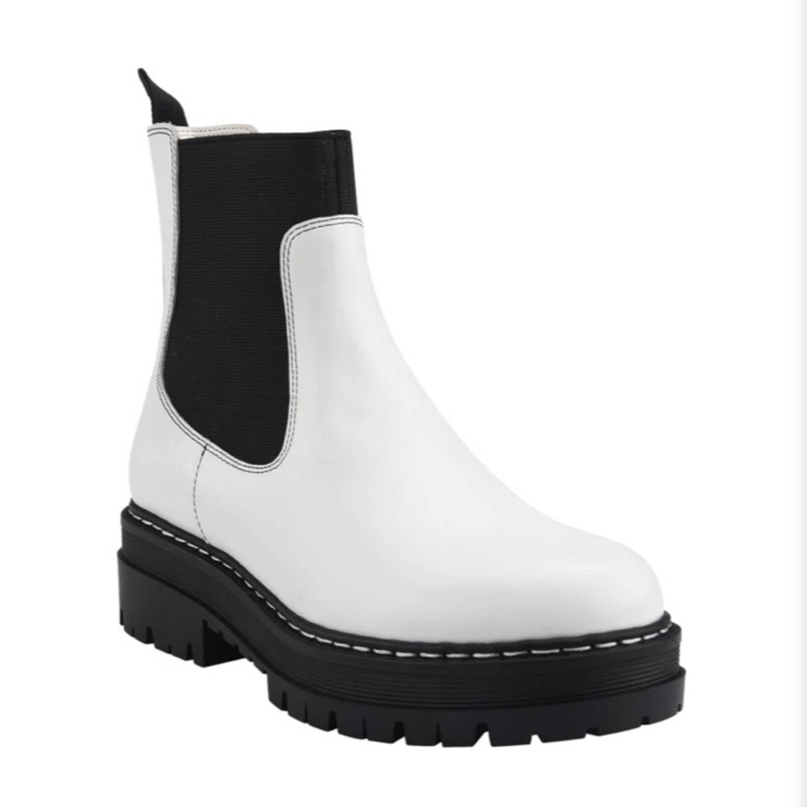 NEW Marc fisher LTD Patrick white Chelsea lug sole pull on bootie 7M