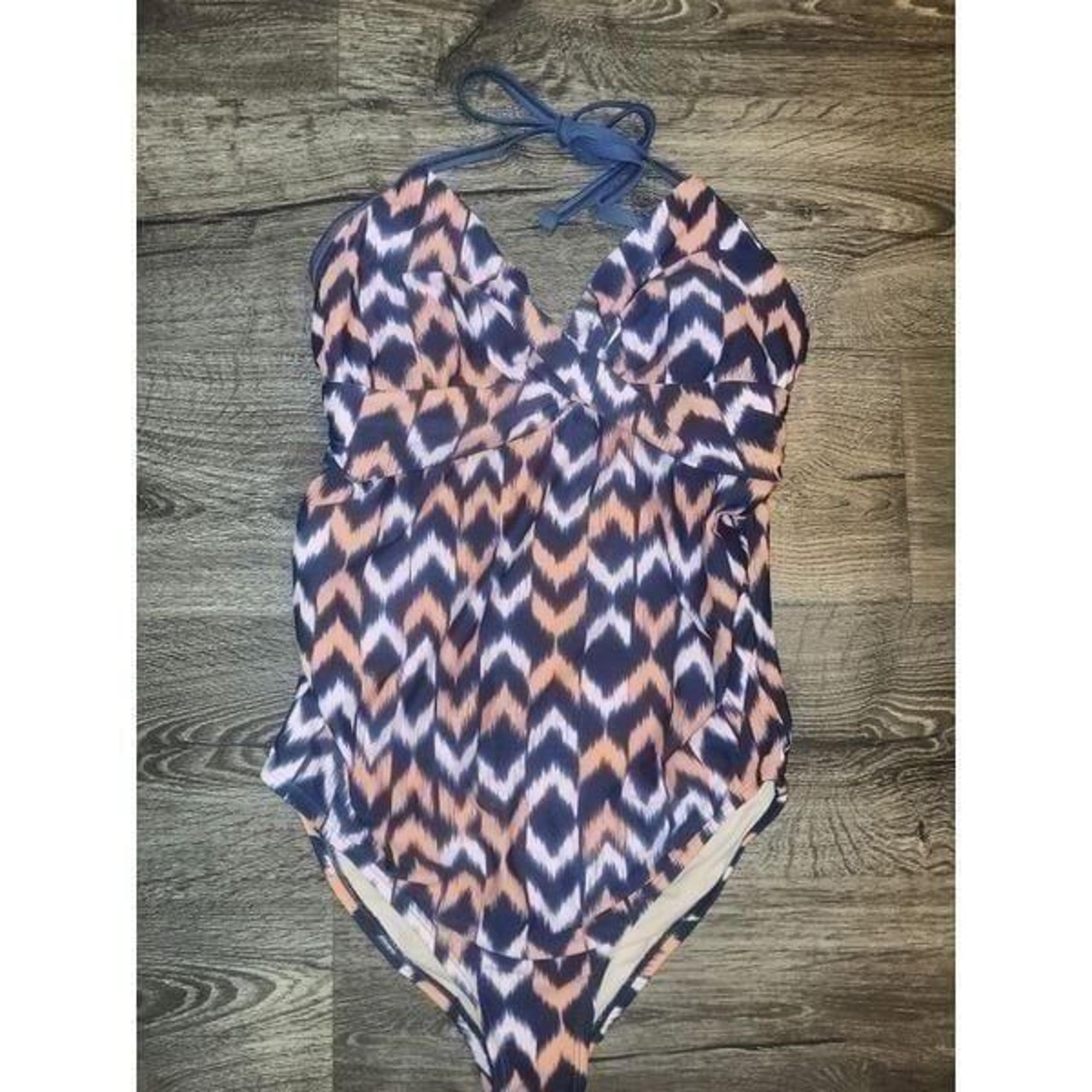 Liz Lange Maternity Crossover One Piece Swimsuit Women's Size Medium