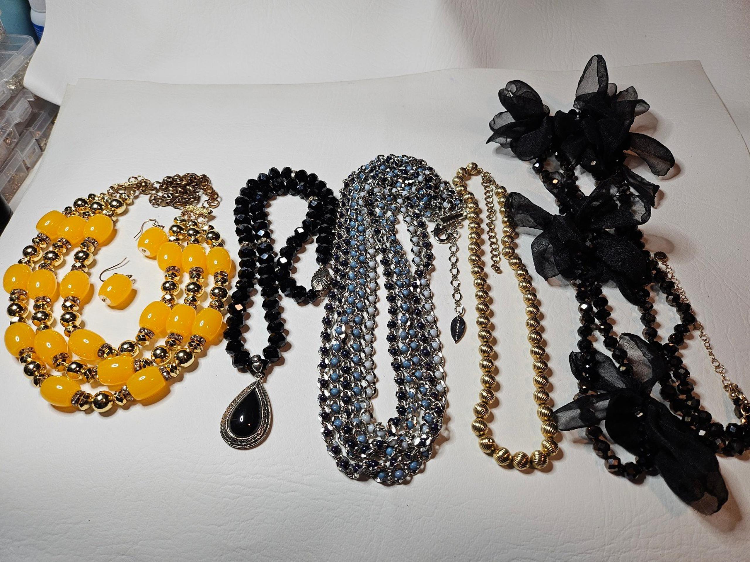 COSTUME JEWELRY LOT~5