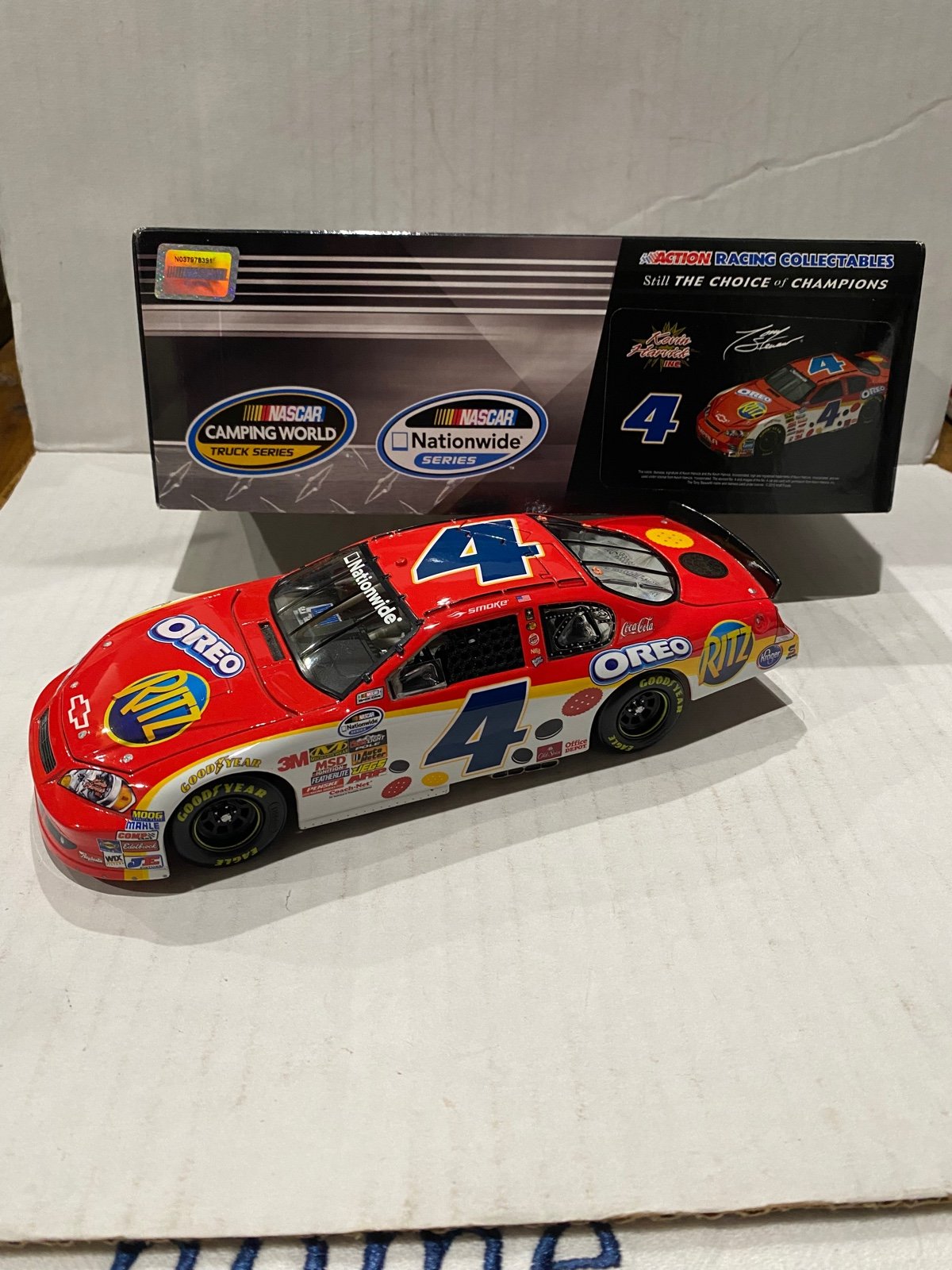 * Tony Stewart 2010 #4 Oreo / Ritz 1/24 Diecast Kevin Harvick Inc