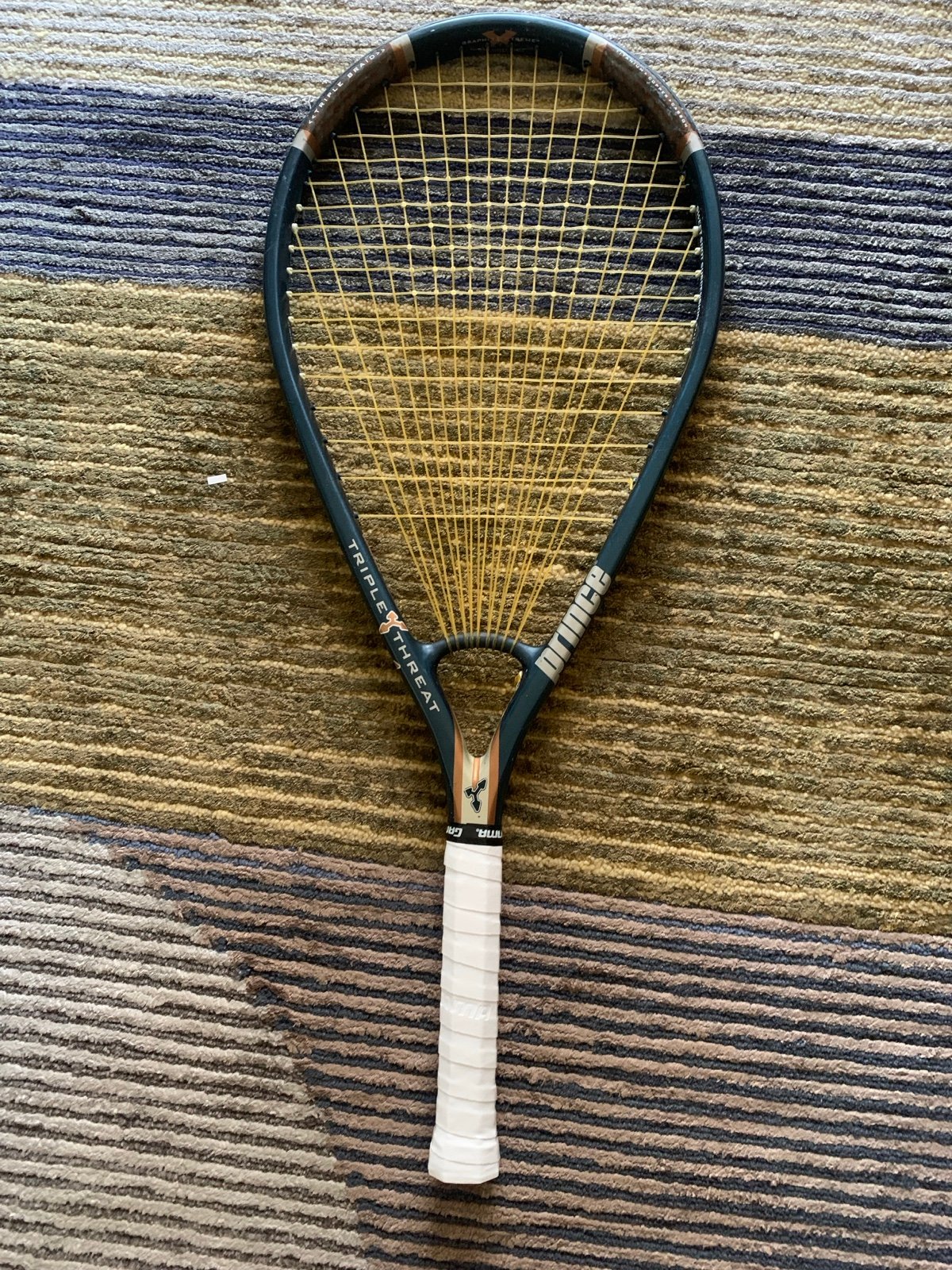 Tennis racket