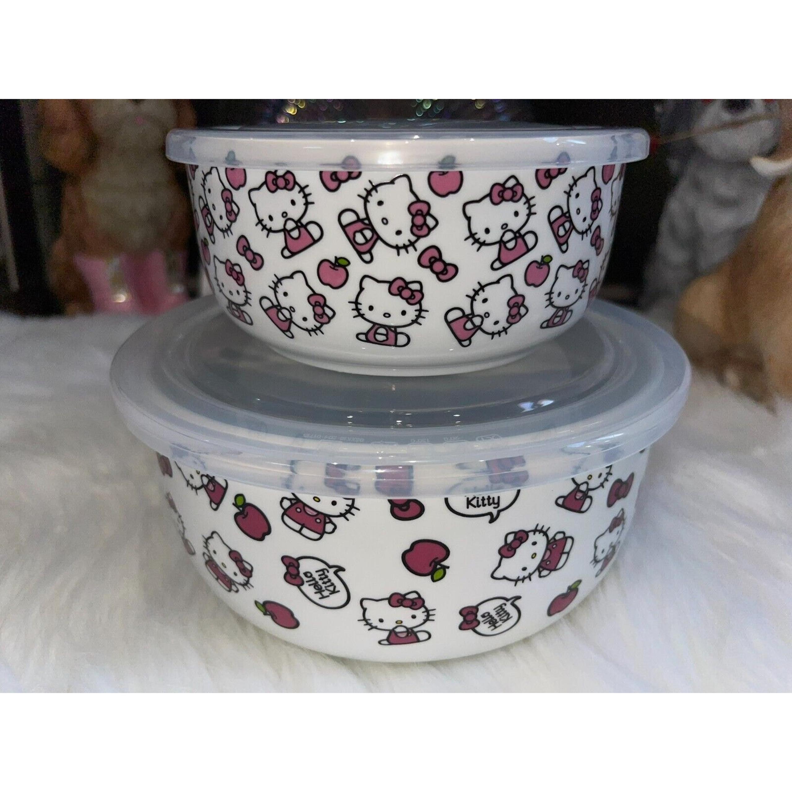 Hello Kitty Covered Storage Bowl With Vent Lid With Apples Set Of 2
