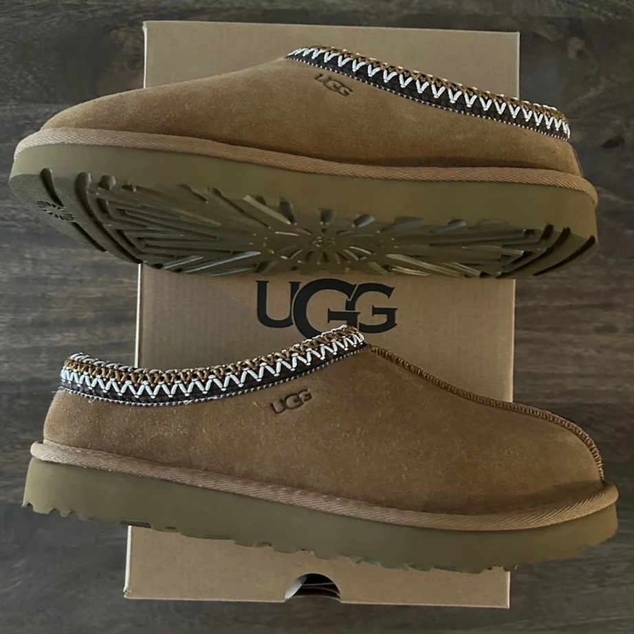 Women's maroon UGG Tasman slippers size 8