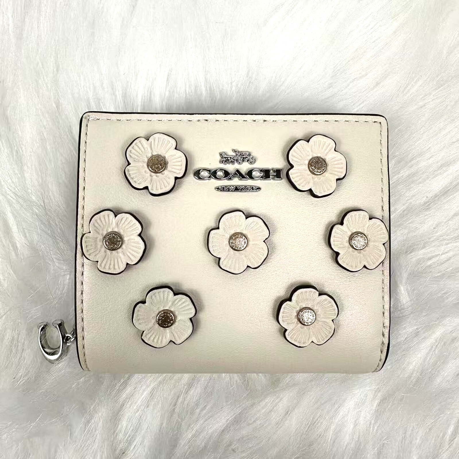 Coach Snap Wallet With Floral Applique In Smooth Leather/Silver/Chalk CAP16 NWT