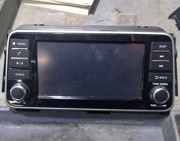 2020-2021 Nissan Versa Display Screen Radio Receiver 280215RW1A OEM