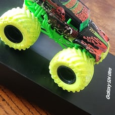 Monster Jam monster zombie vs hunter RARE