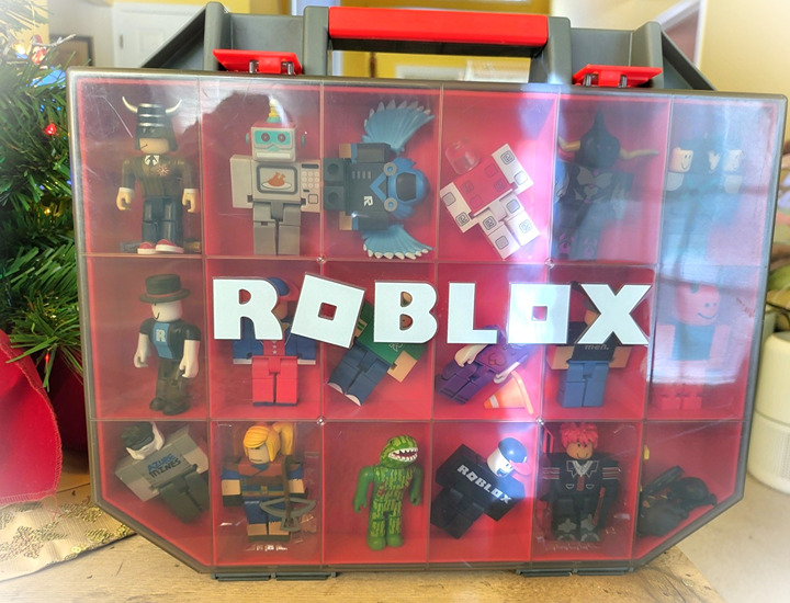 ROBLOX Figures and Storage Box Great Condition Never Played With!