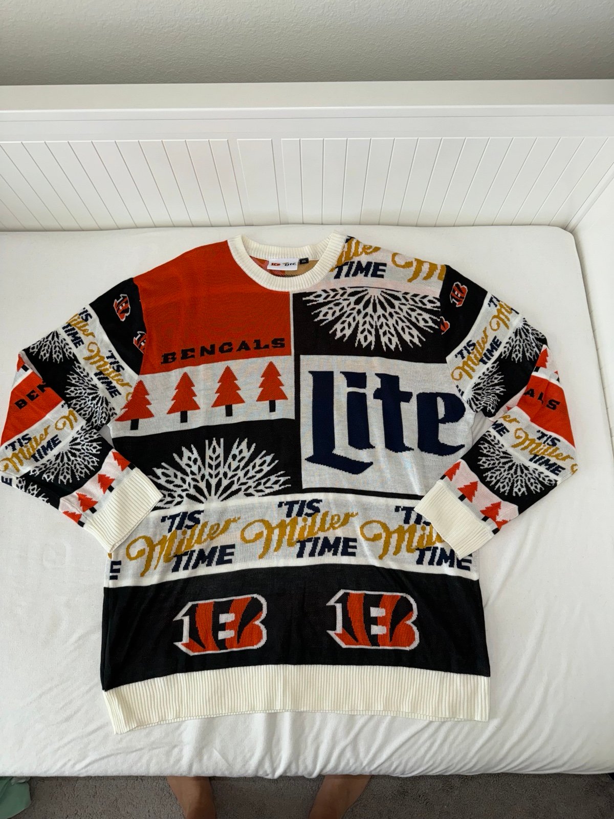 miller light sweater