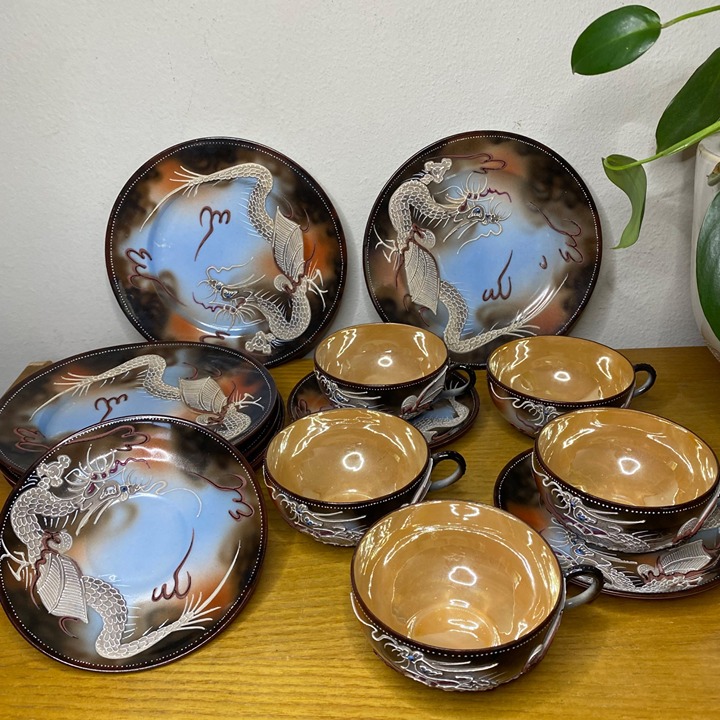 Vintage Takito Japan Dragonware Moriage Porcelain 13 pc Teacup Saucer Plate Set