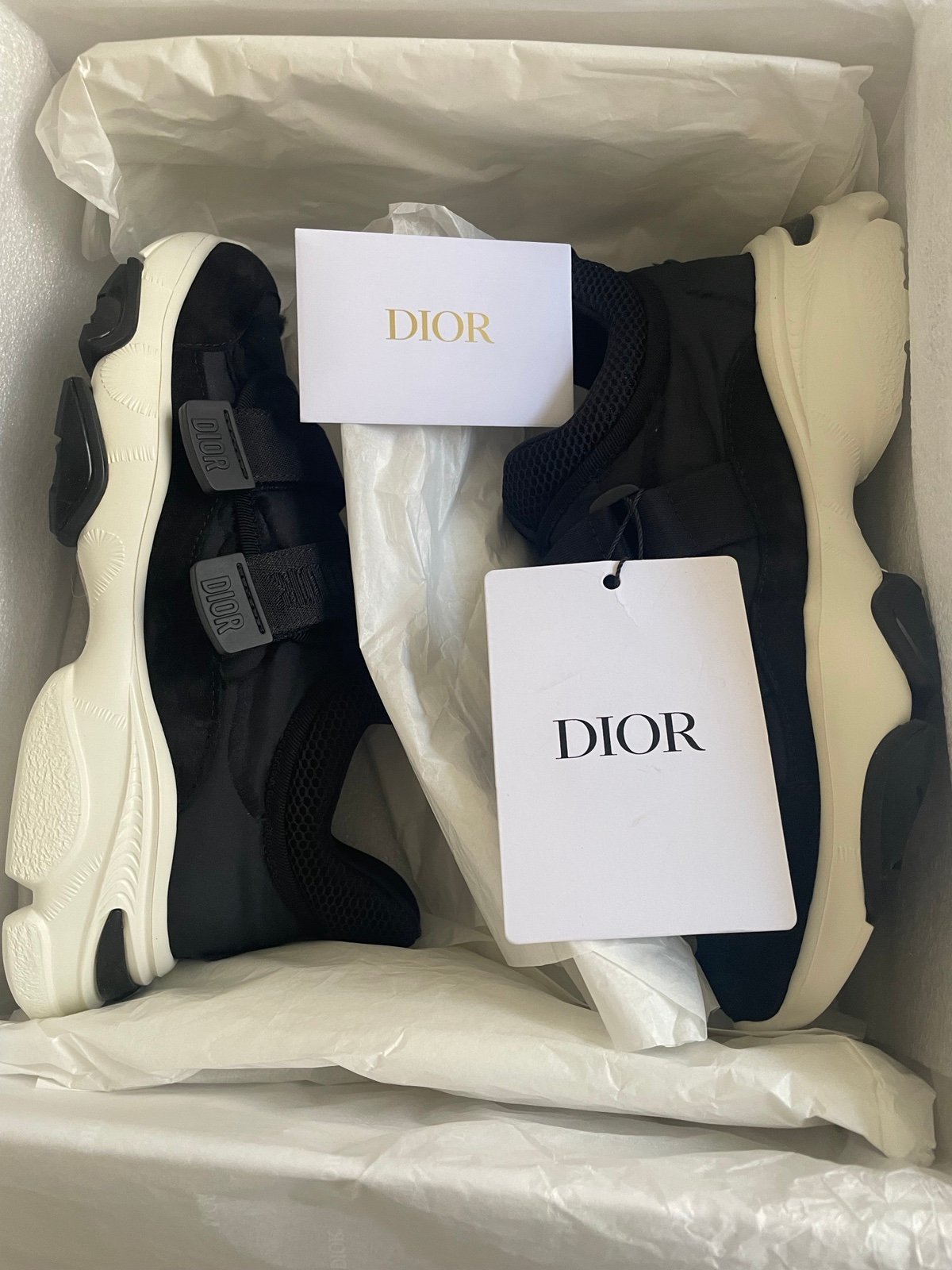 Authentic Dior D-Wander Sneaker 37