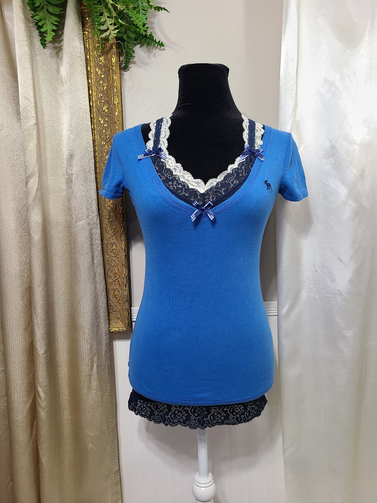 ♡ Y2k ♡ Abercrombie V Neck Slim Fit Babydoll Tee Layering Top