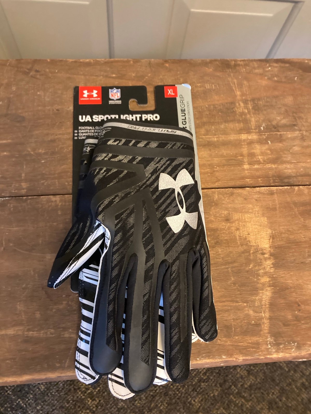 Under Armor Spotlight Pro football gloves
