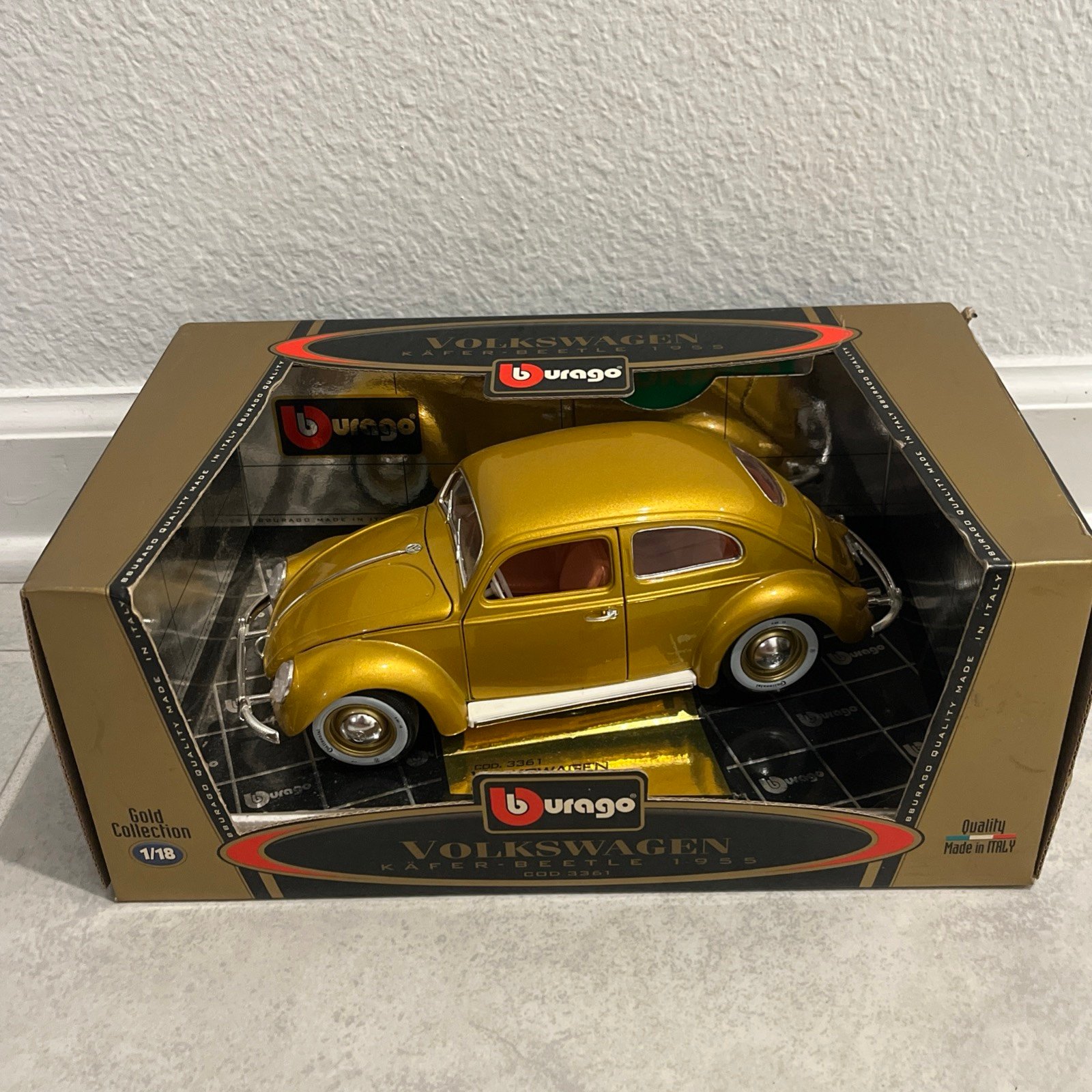 New 1955 VW Bug Volkswagen Kafer Beetle Burago Die Cast Model 1:18 Gold Italy