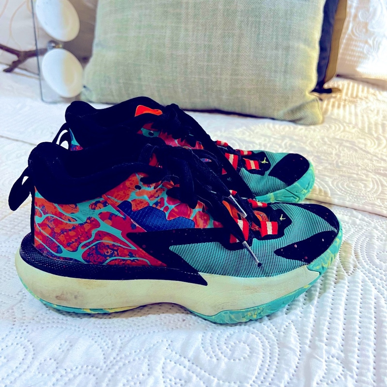 Nike Air Jordan Zion 1 Sneakers youth size 3.5 Multicolor Shoes Athletic Lace Up