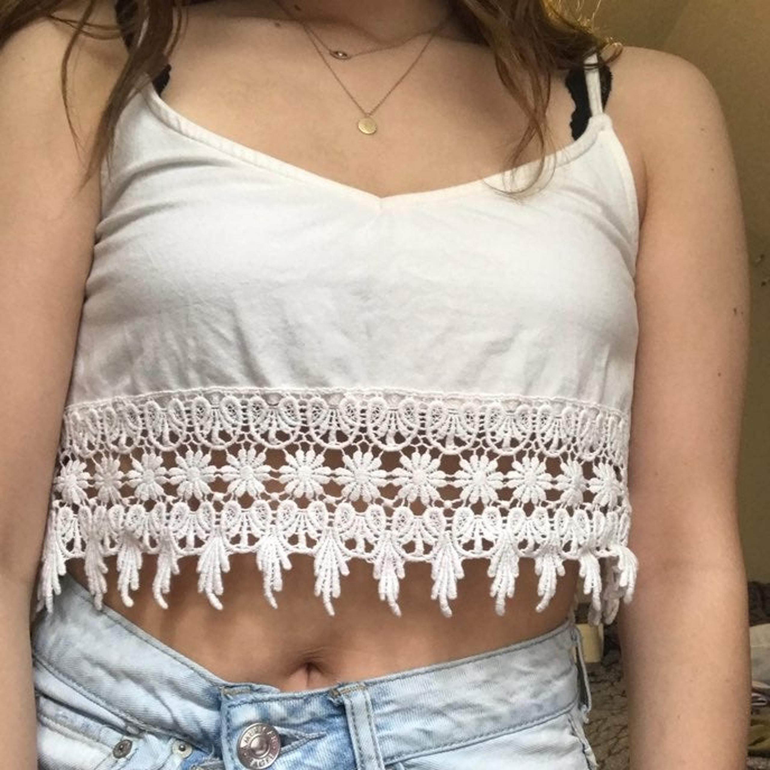 Tillys crop top