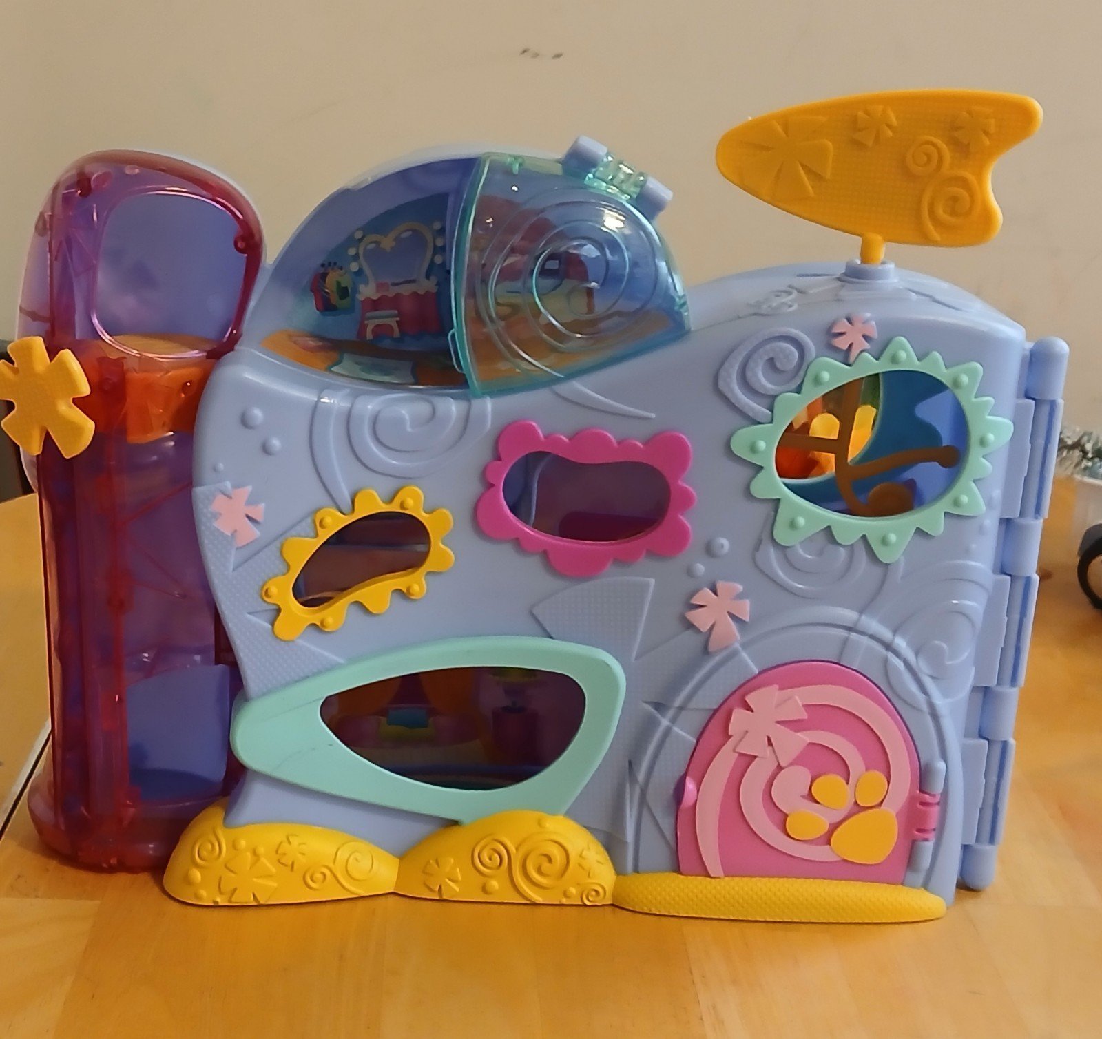 My Littlest Pet shop Hotel Playset