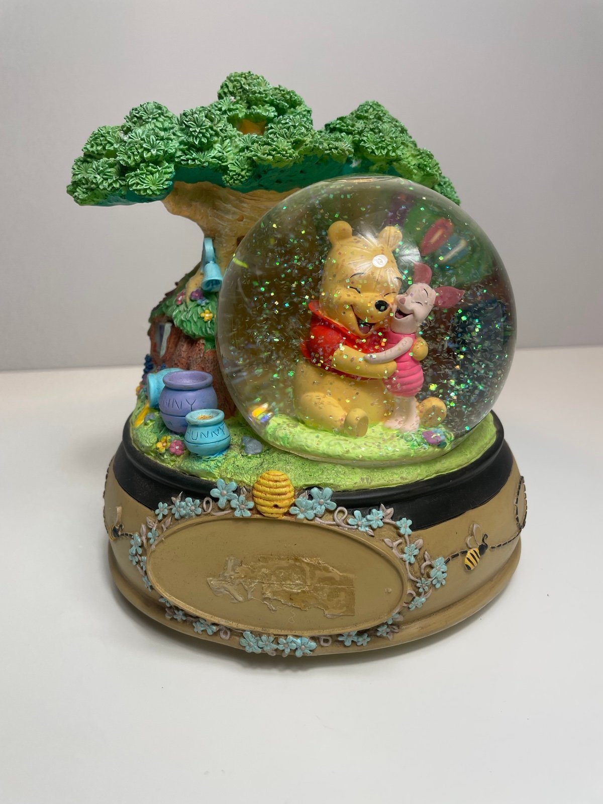 Winnie The Pooh Snowglobe Music Box piglet Vintage 1963 Excellent Works!