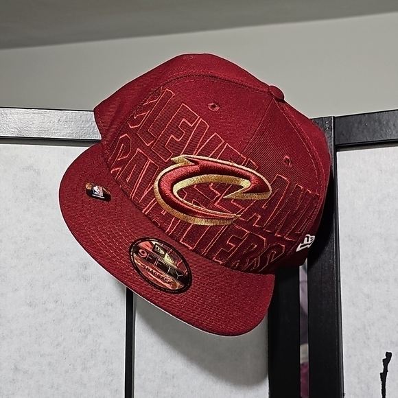 Cleveland Cavaliers Snapback Hat NWT