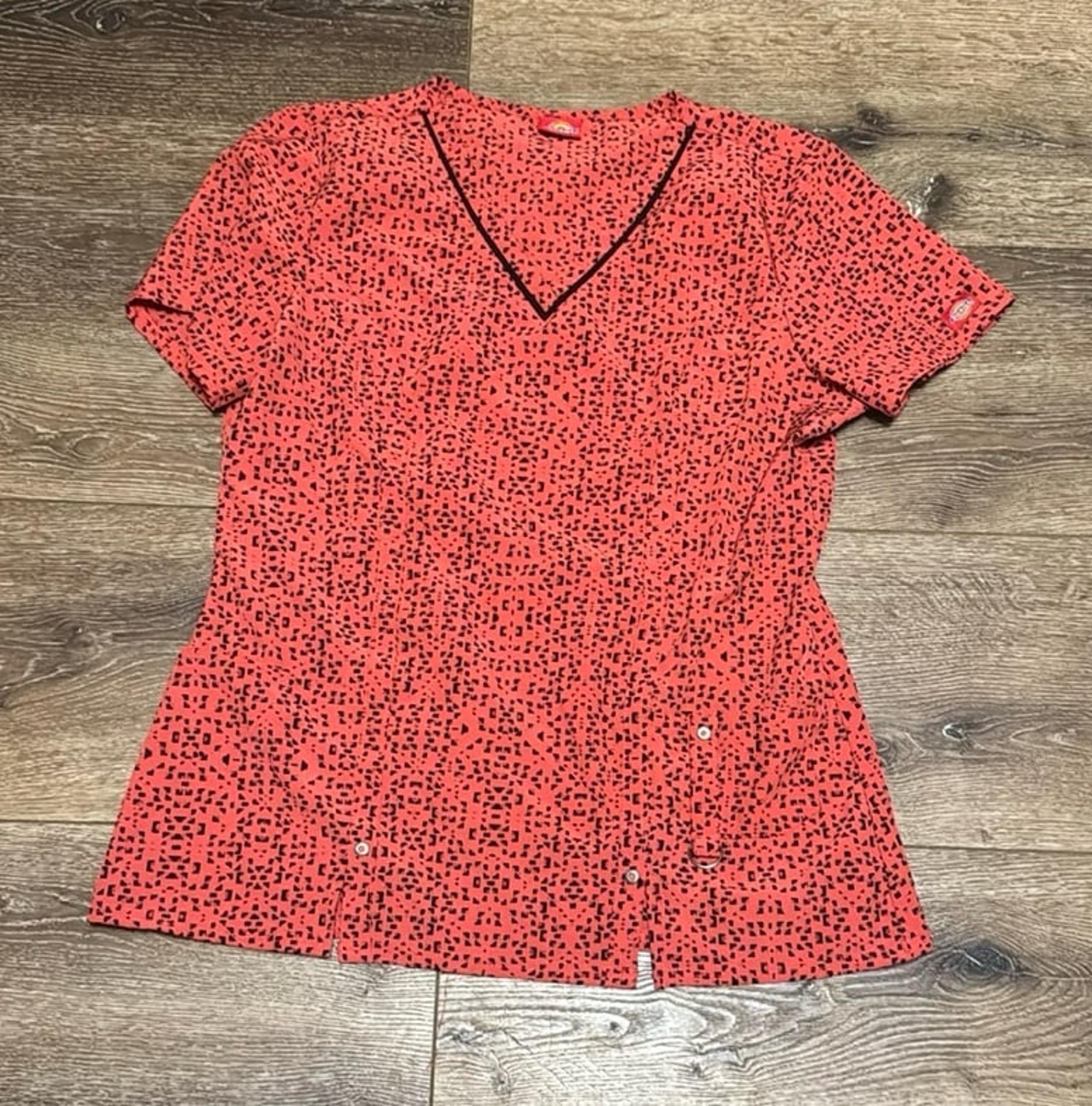 Dickies scrub top large