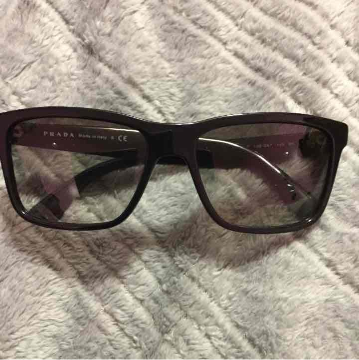 Prada sunglass