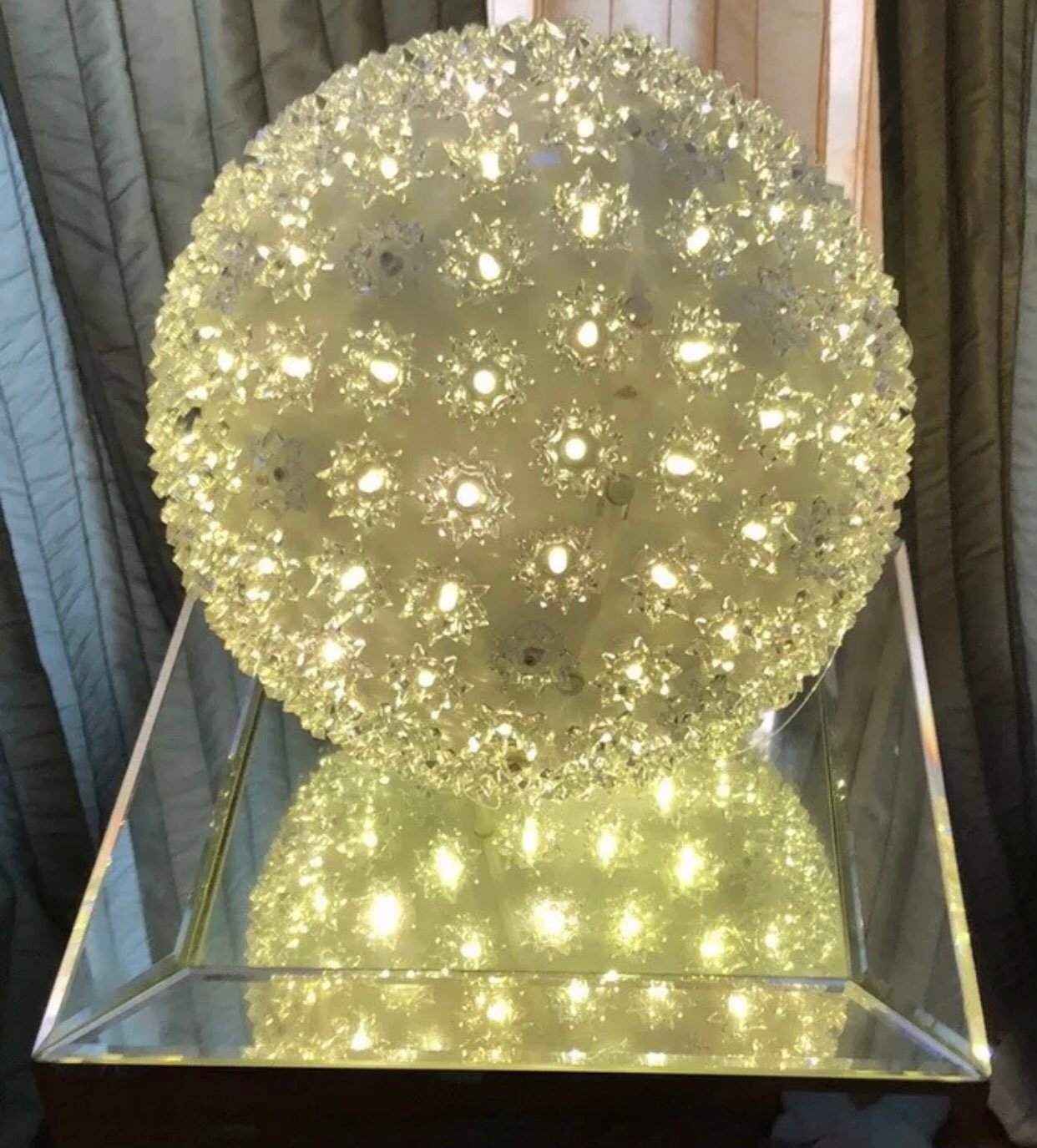 GE StayBright 200 LED Light Super Sphere 11.2 INCH